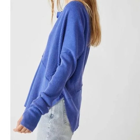 Free People Blue V-Neck Top - Picture 3 of 7